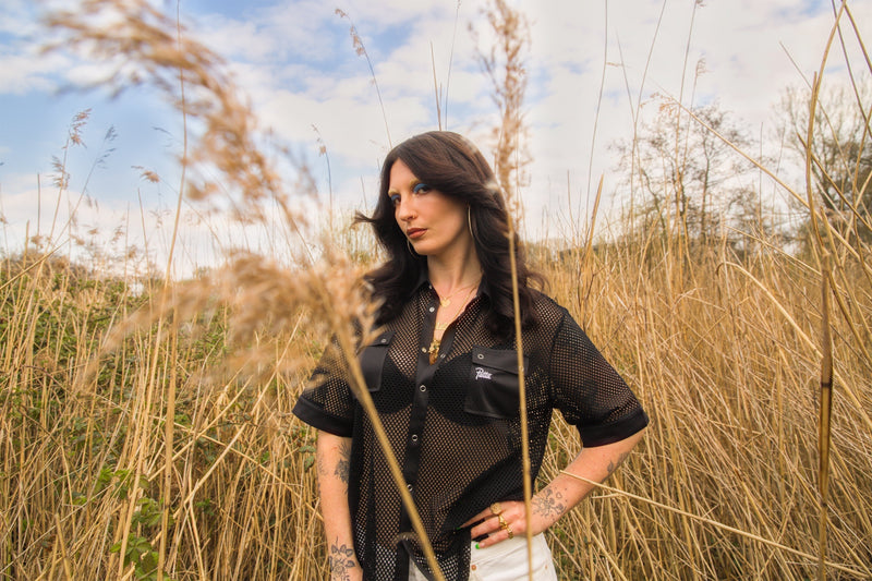 Get Familiar: Mila V - Patta