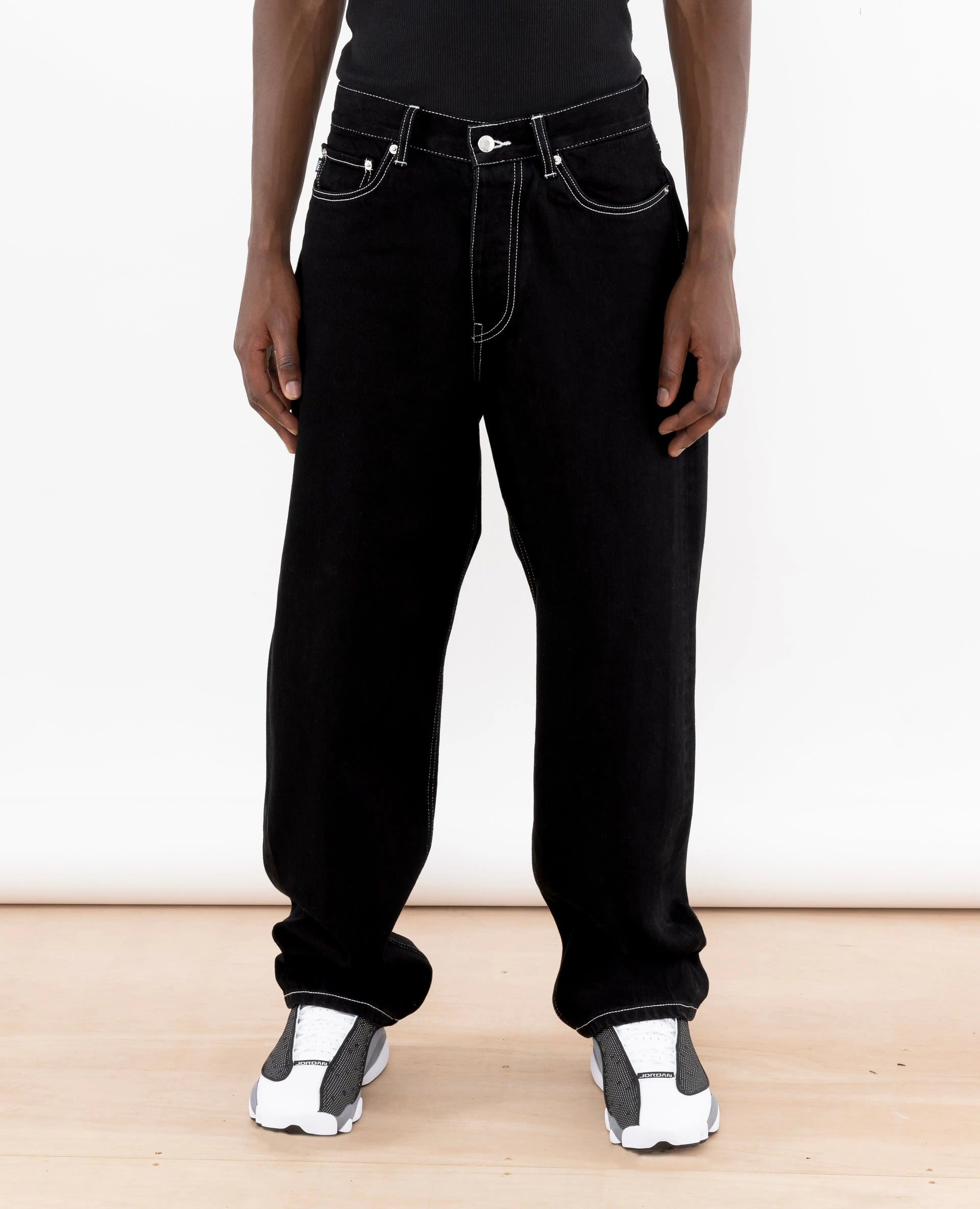 Patta Contrast Stitch Loose Denim Pants (Black) Patta